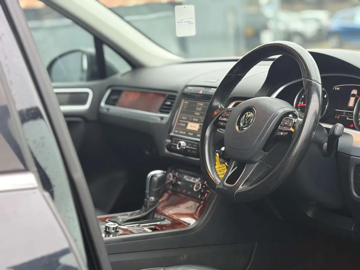 Volkswagen Touareg 2013 - Image 3