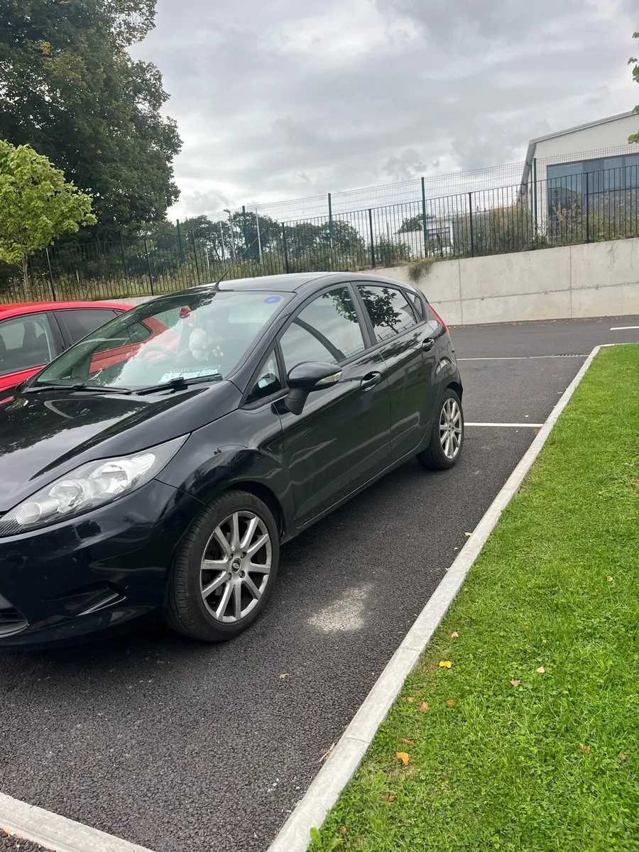 Car - Image 1
