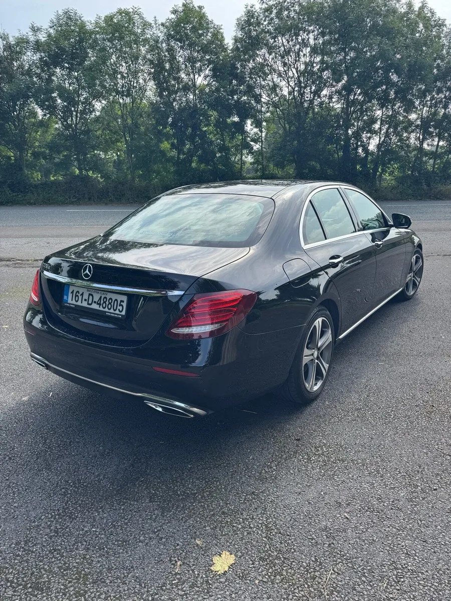 Mercedes Benz E Class - Image 3