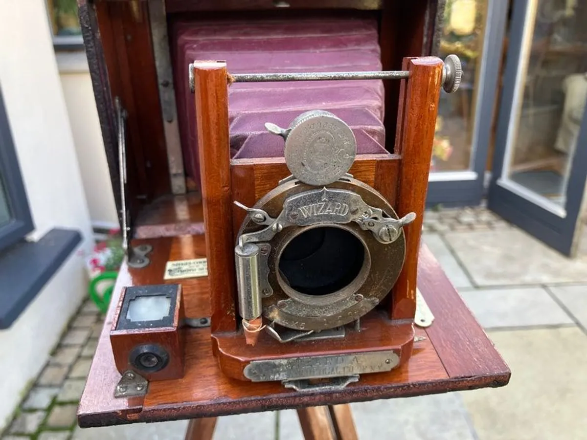 antique camera - Image 1