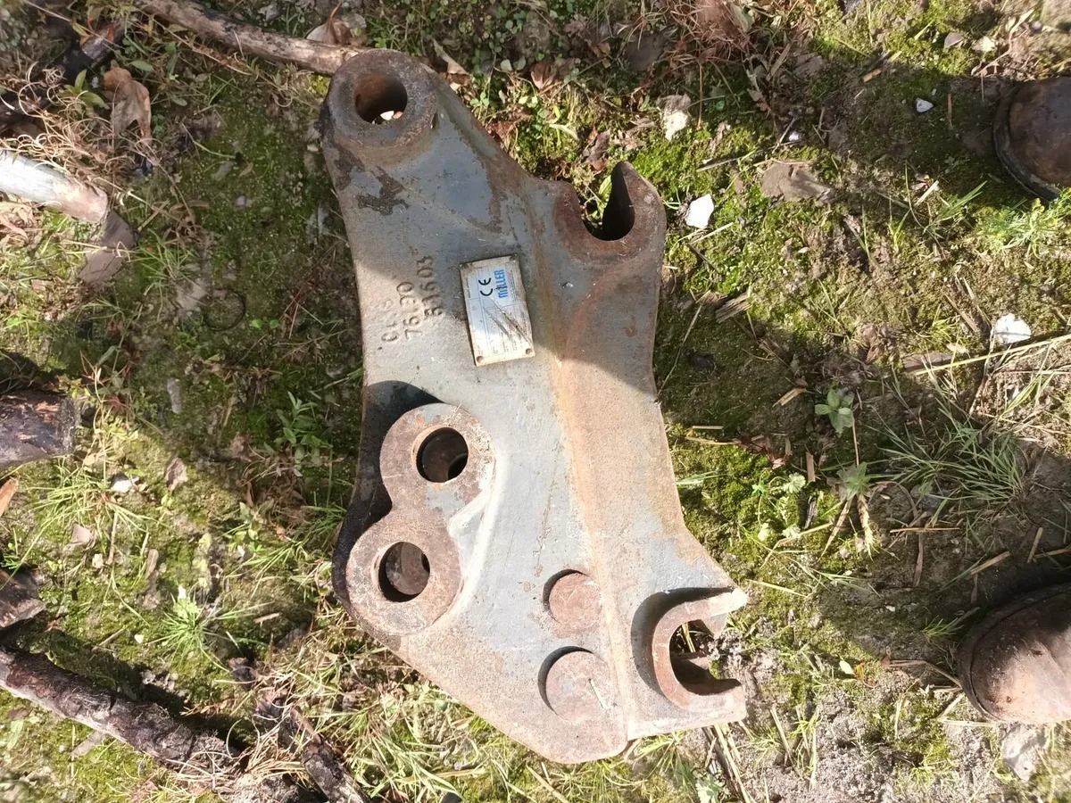 Digger quick attach - Image 1