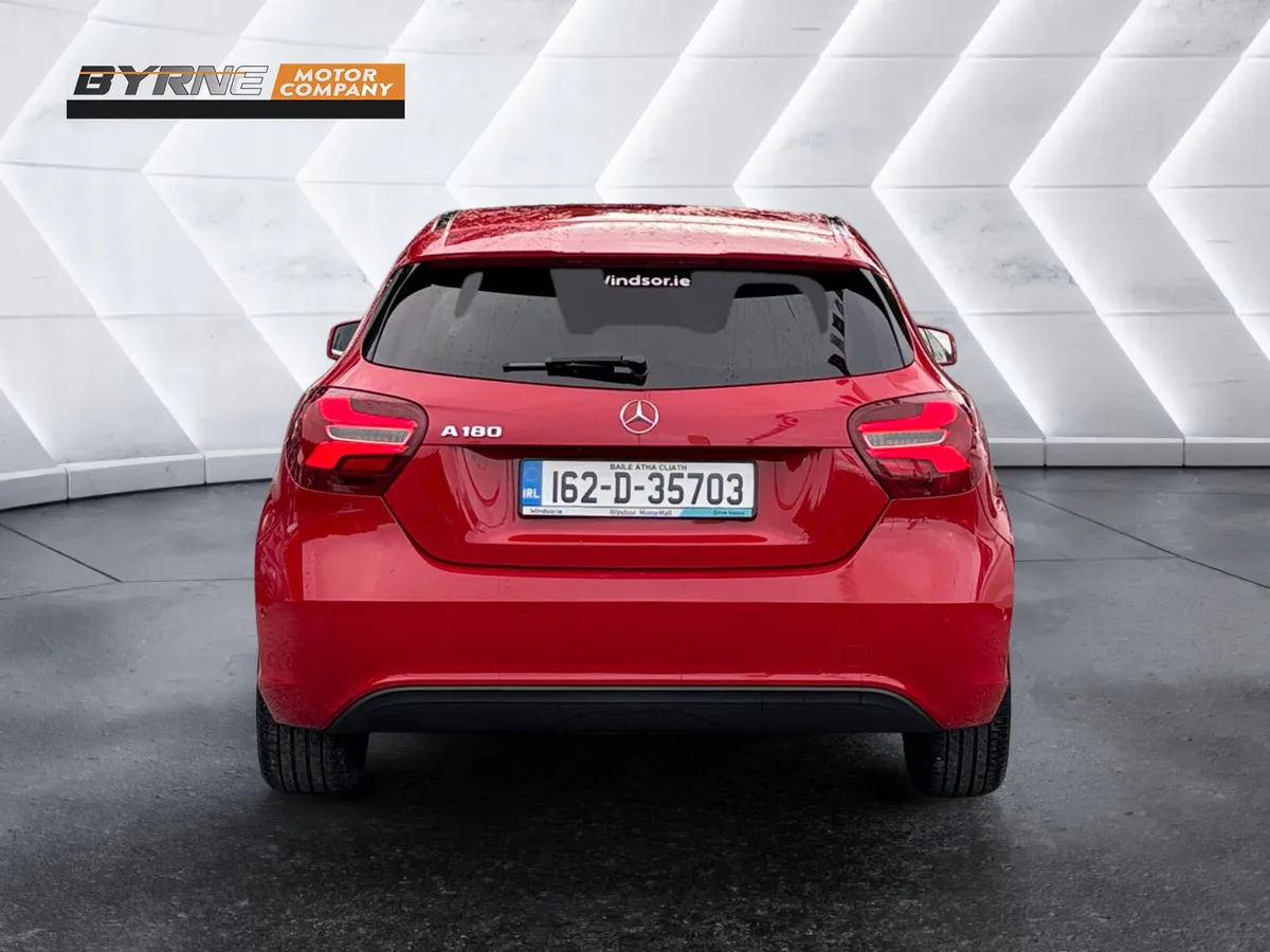 MERCEDES BENZ A180 STYLE AUTO, 2016 - Image 4