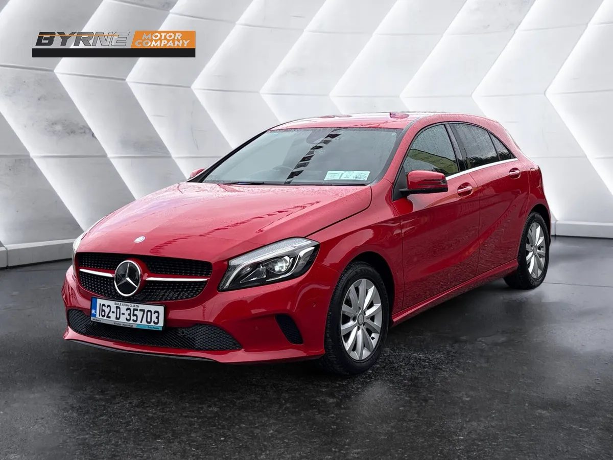 MERCEDES BENZ A180 STYLE AUTO, 2016 - Image 1