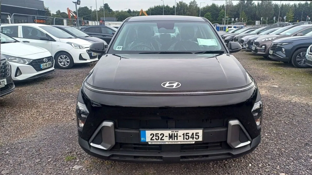 Hyundai Kona 1.6 Hybrid Signature Auto - Image 2