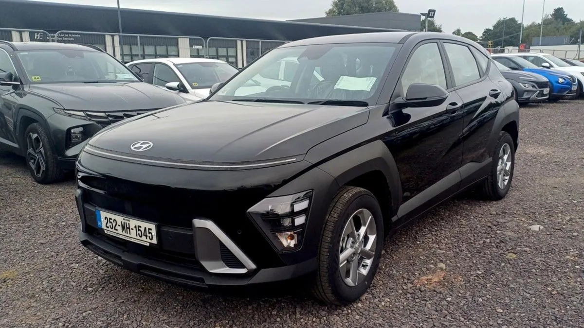 Hyundai Kona 1.6 Hybrid Signature Auto - Image 3