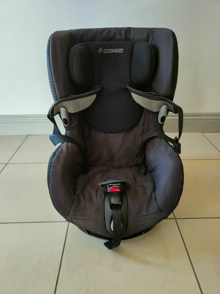 Maxi-cosi axis swivel car seat - Image 1
