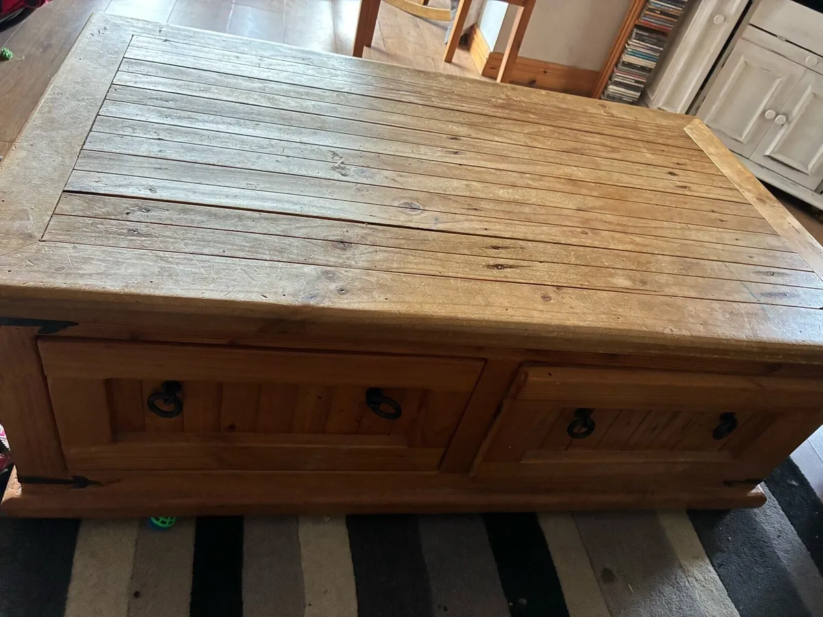 Coffee table with drawers - Image 2