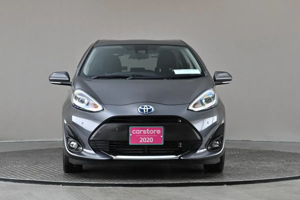 Toyota Aqua 1.5 Vvt-i Hybrid  android Car Player - Image 2