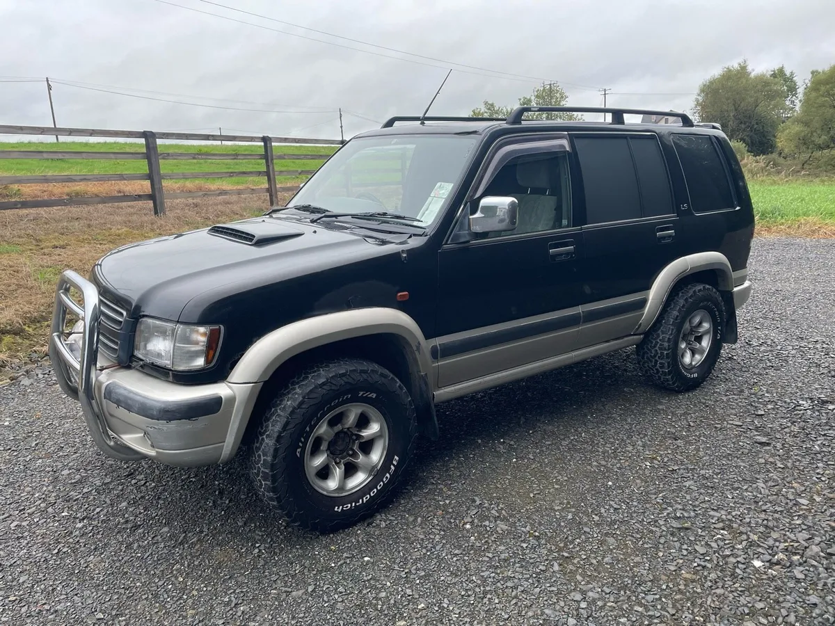 ISUZU TROOPER - Image 1