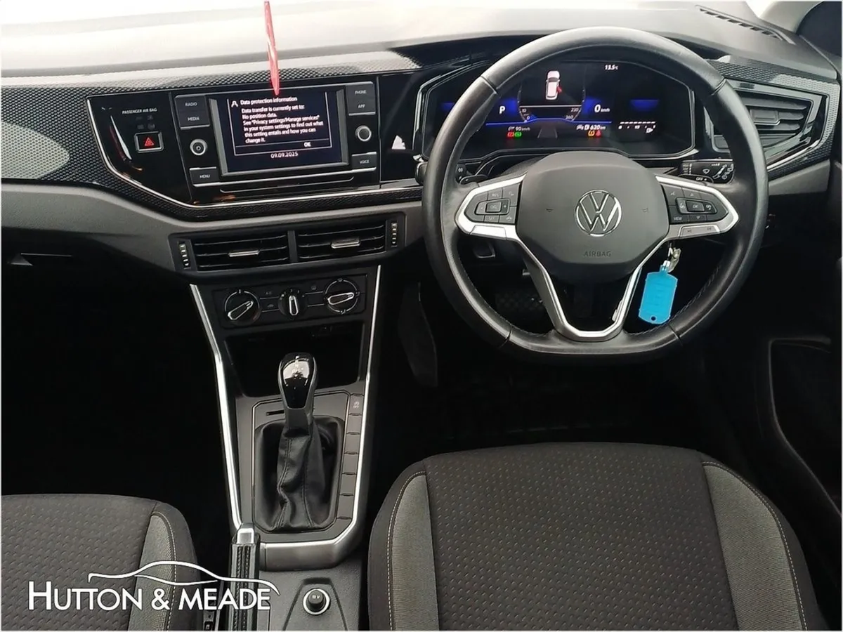 Volkswagen Polo Life Auto 1.0 Petrol 5dr - Image 4