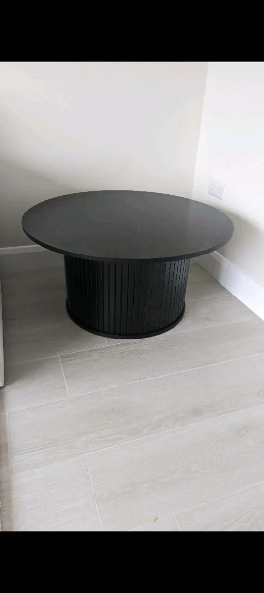 Coffee table - Image 1