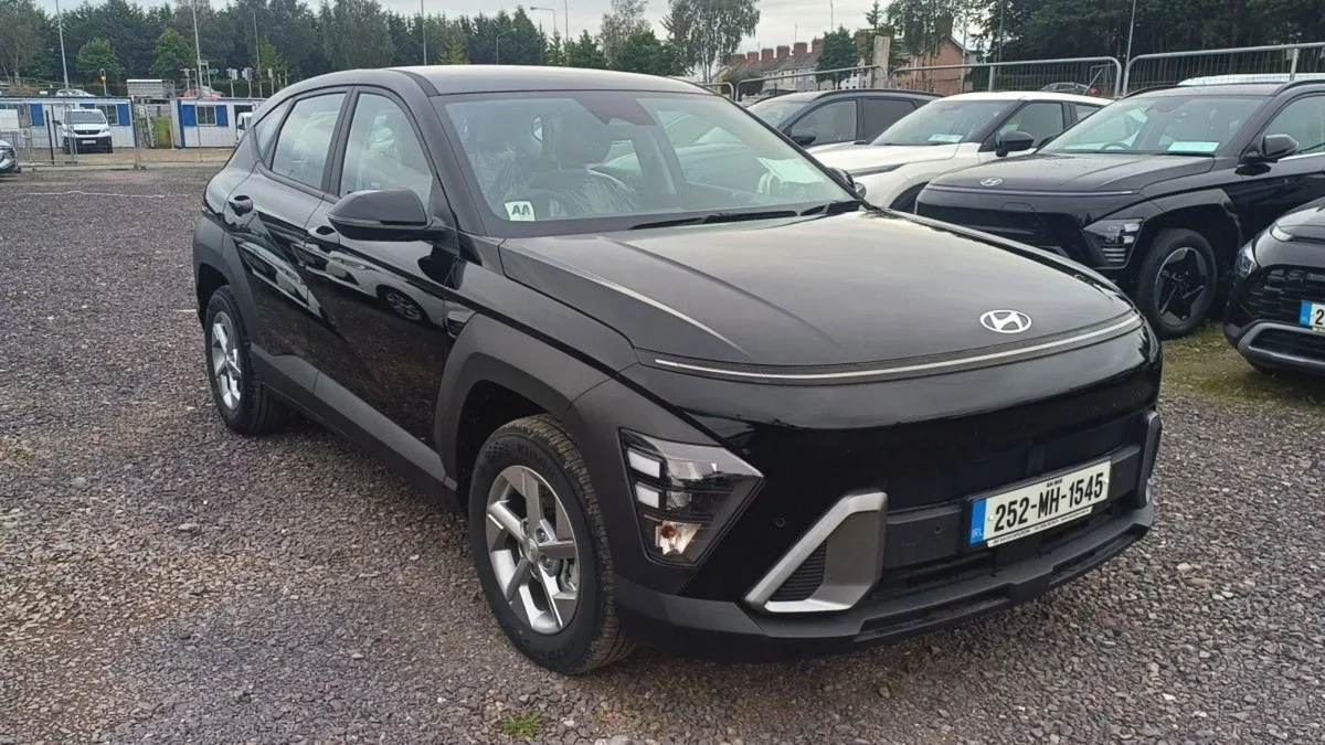 Hyundai Kona 1.6 Hybrid Signature Auto - Image 1