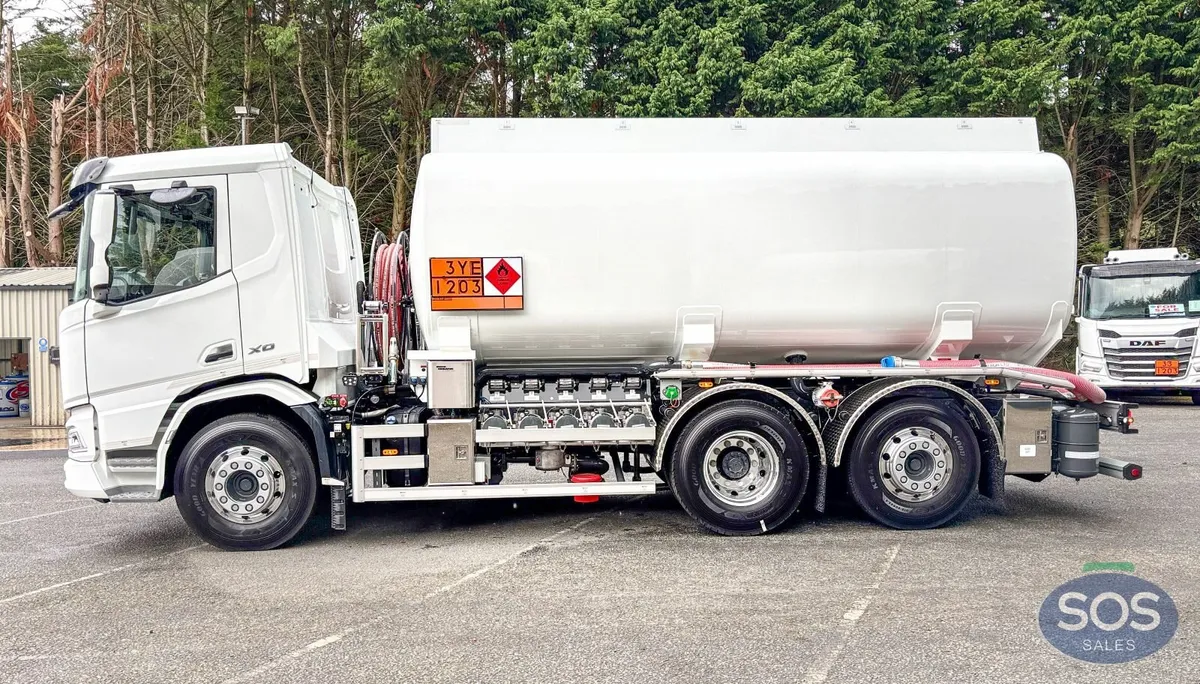 2025 DAF XD 410 Rigid Tanker - Image 2