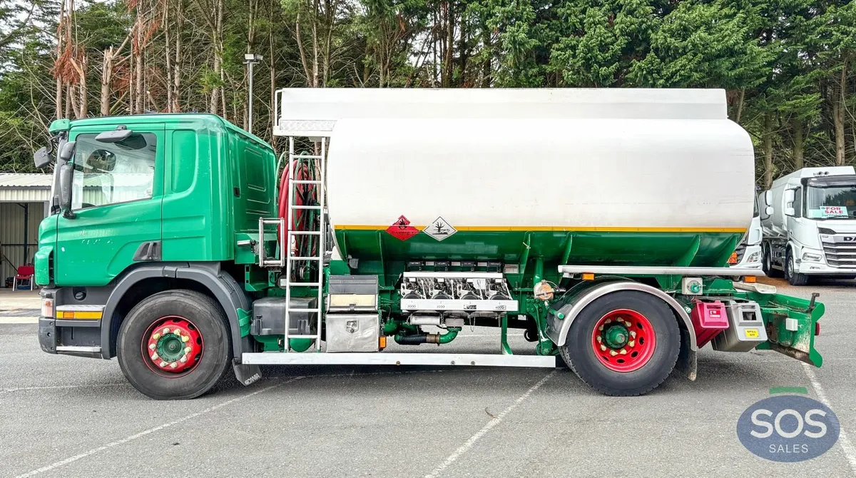 2010 Scania P230 Rigid Tanker - Image 2