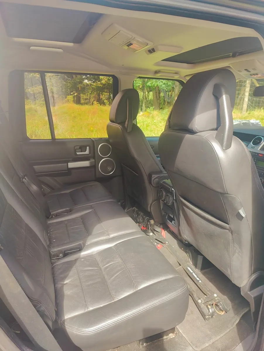 Land Rover Discovery HSE crew cab - Image 2