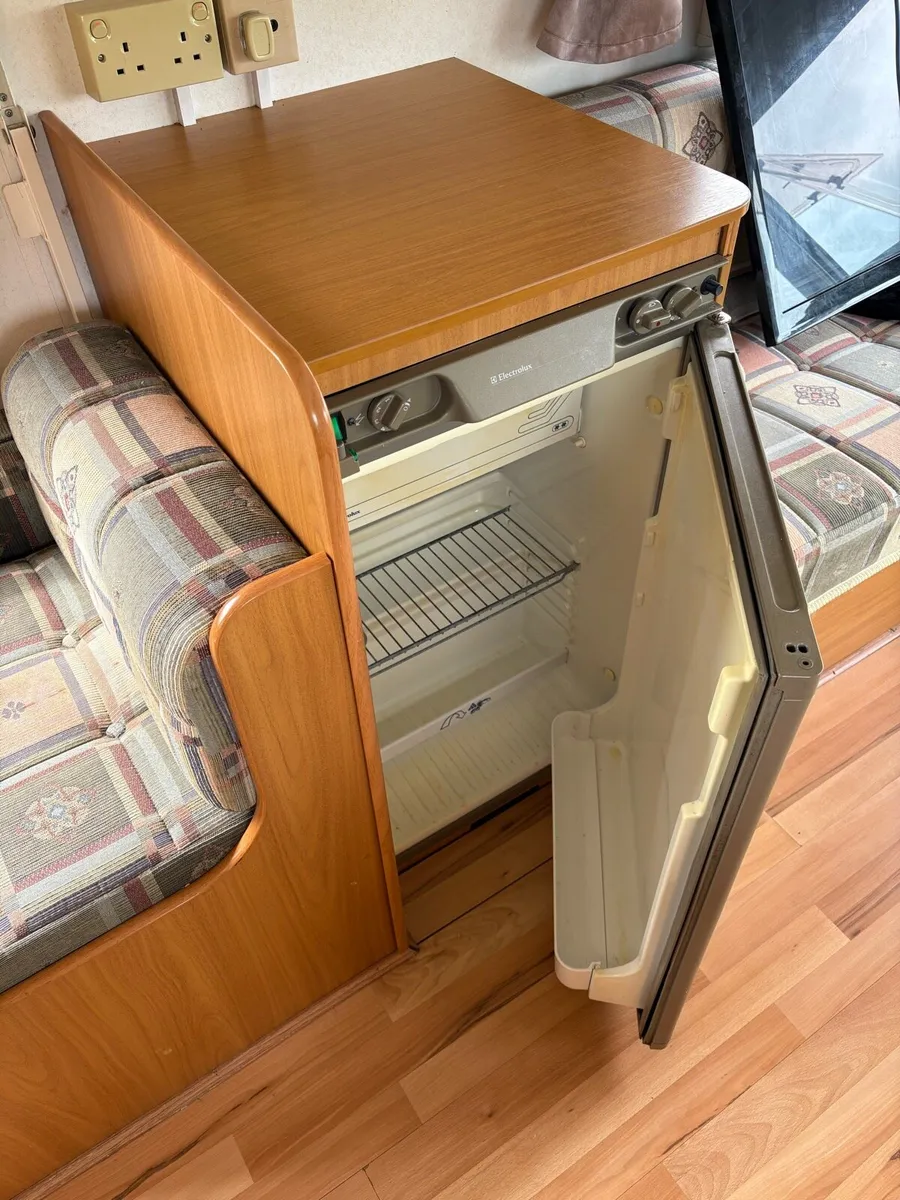 Caravan - Image 4