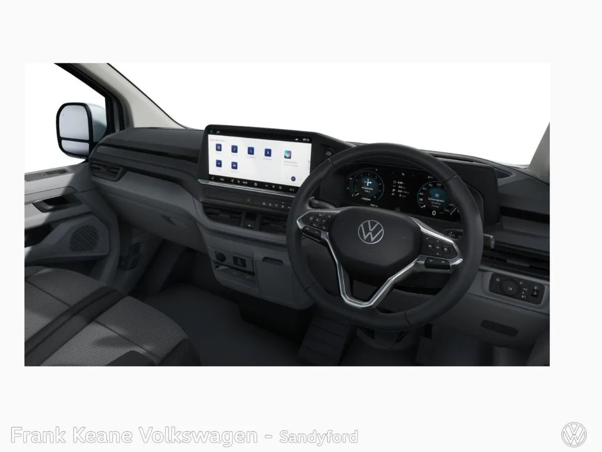 Volkswagen Transporter Trendline Plus Auto 30 LWB - Image 4