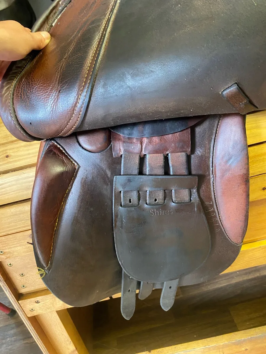 Dever brown 17” leather jump  saddle - Image 3