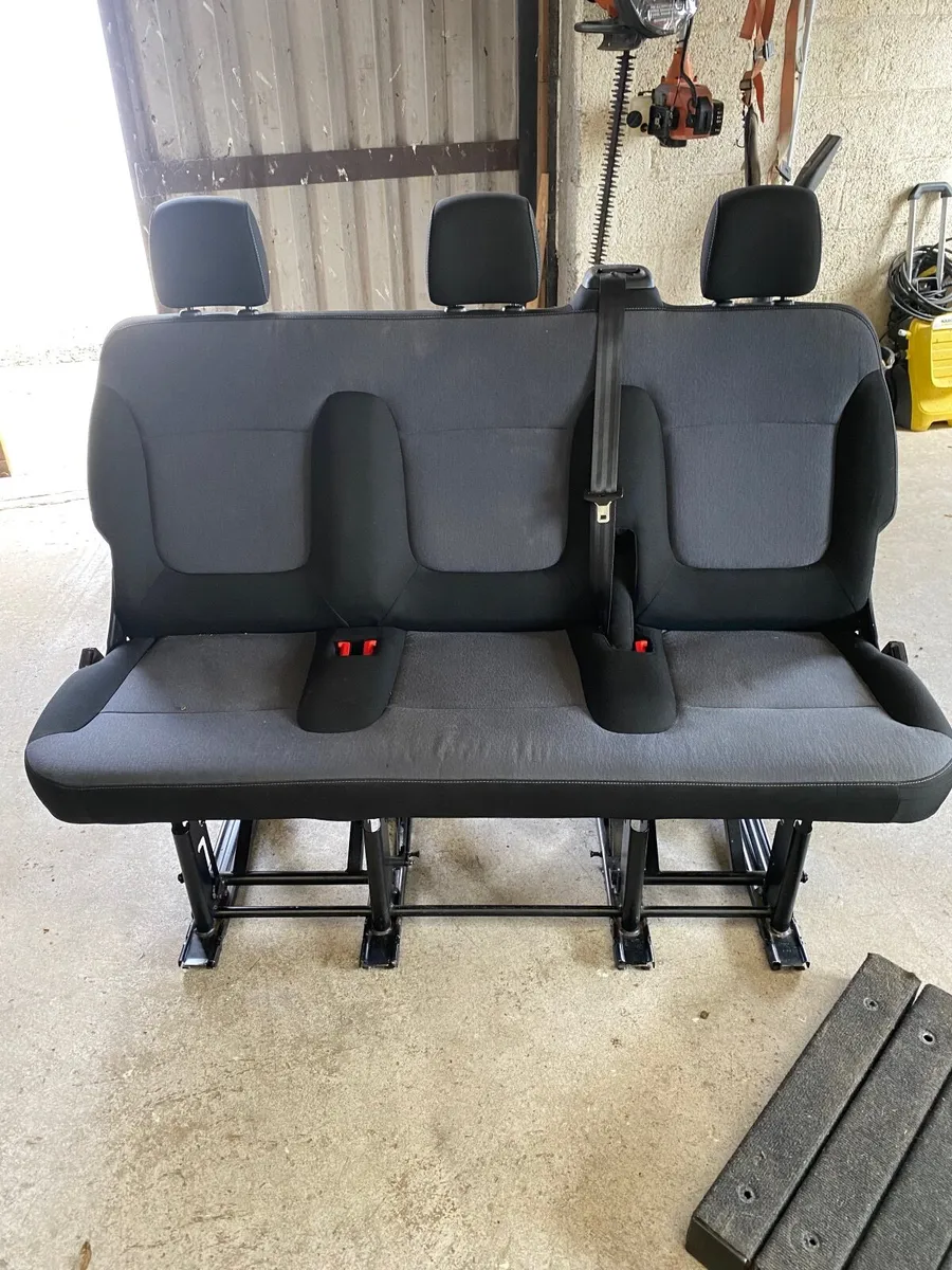 VIVARO,TRAFIC CREW SEAT - Image 3