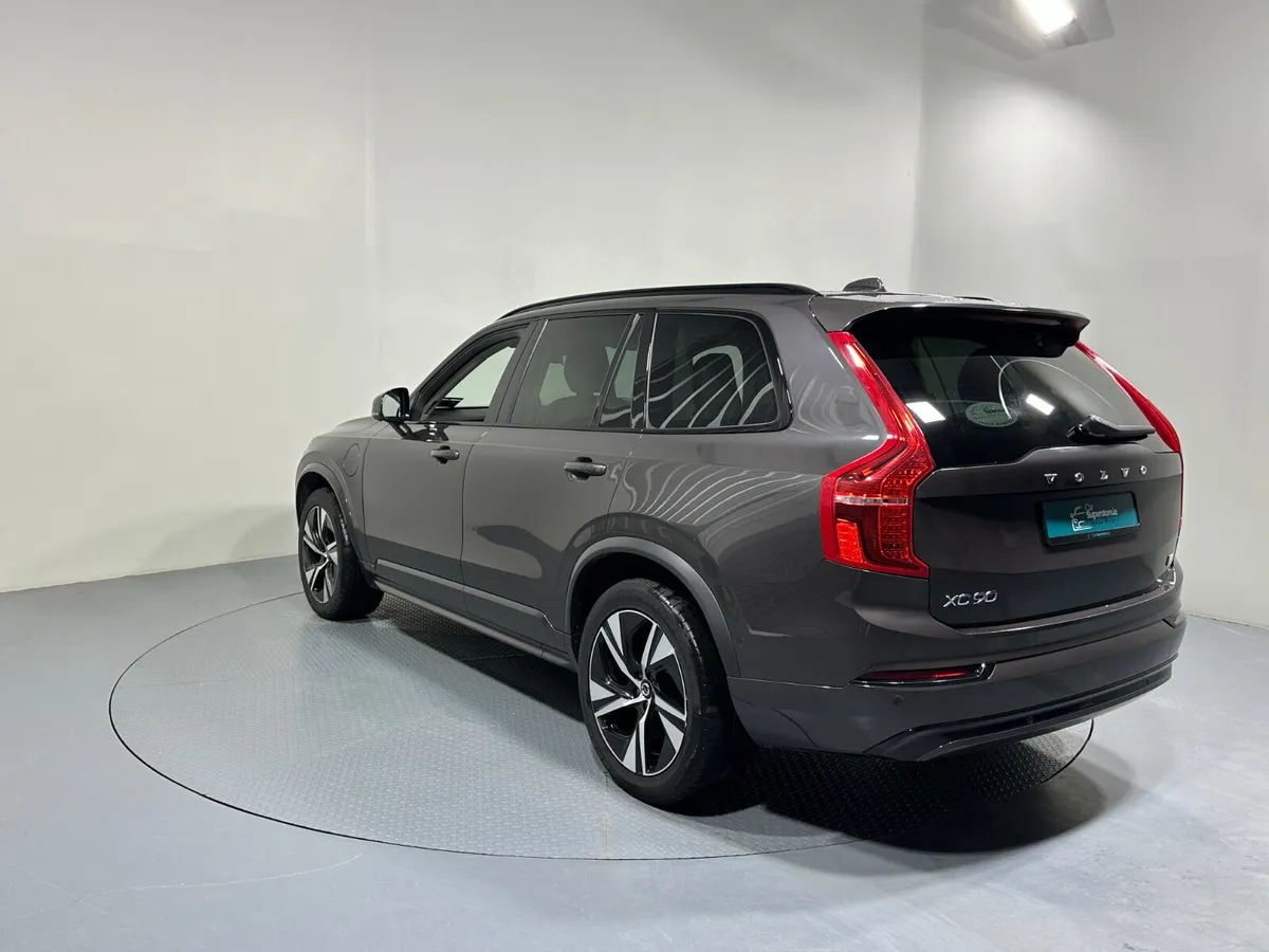Volvo XC90 Dark Theme AWD 7 Seater 231 - Image 1