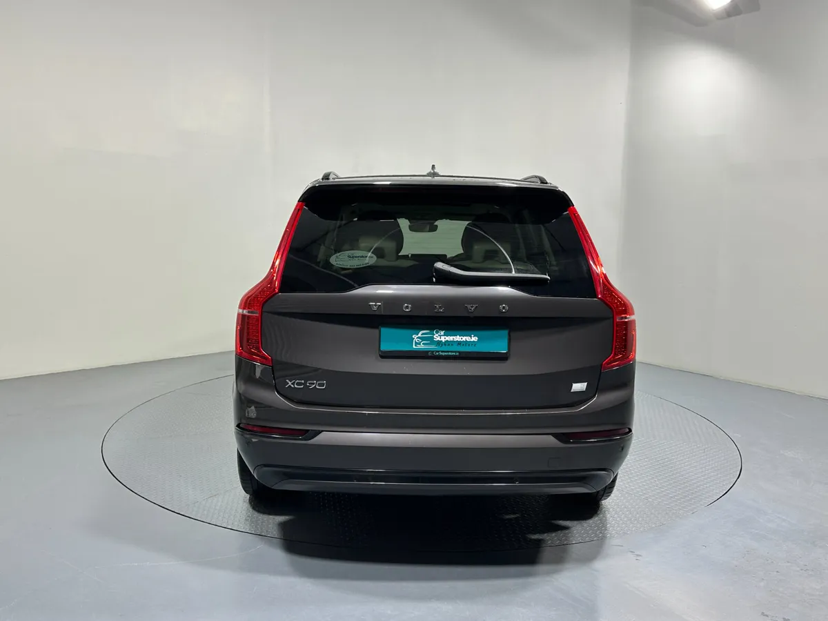 Volvo XC90 Dark Theme AWD 7 Seater 231 - Image 2