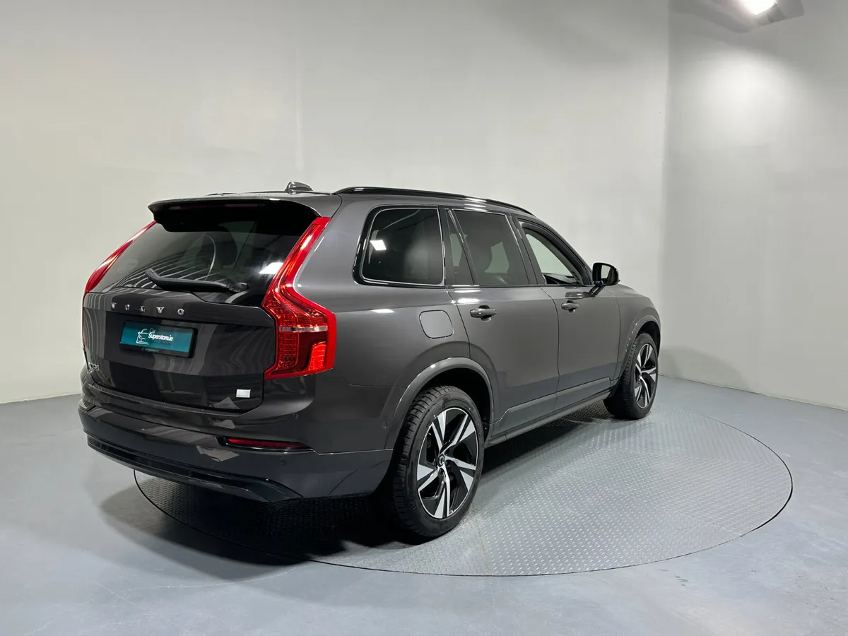 Volvo XC90 Dark Theme AWD 7 Seater 231 - Image 3