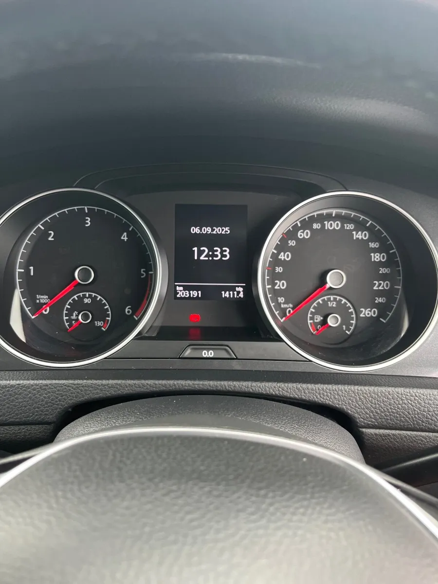 Volkswagen Golf 2017 - Image 2