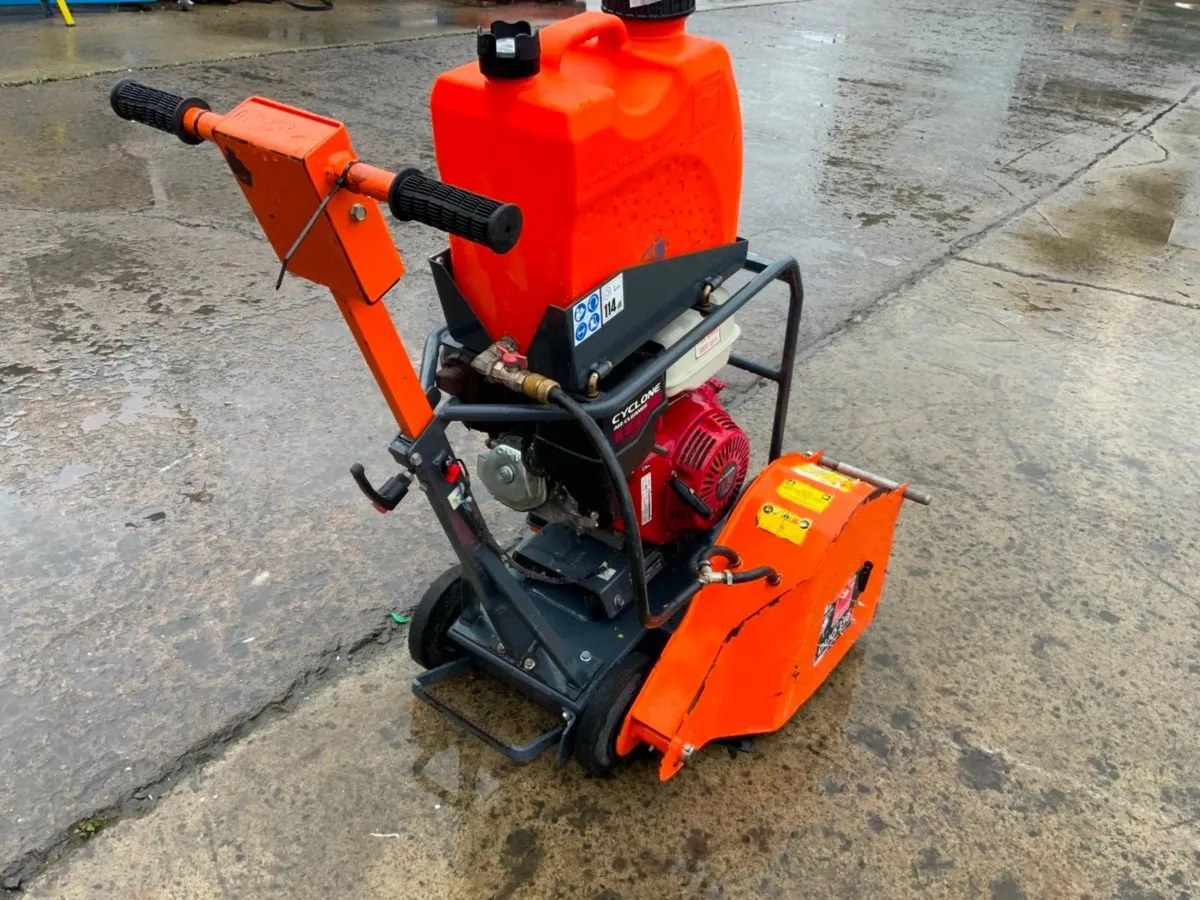 2021 ALTRAD 350x TWIN BLADE ROAD SAW.......950t. - Image 3