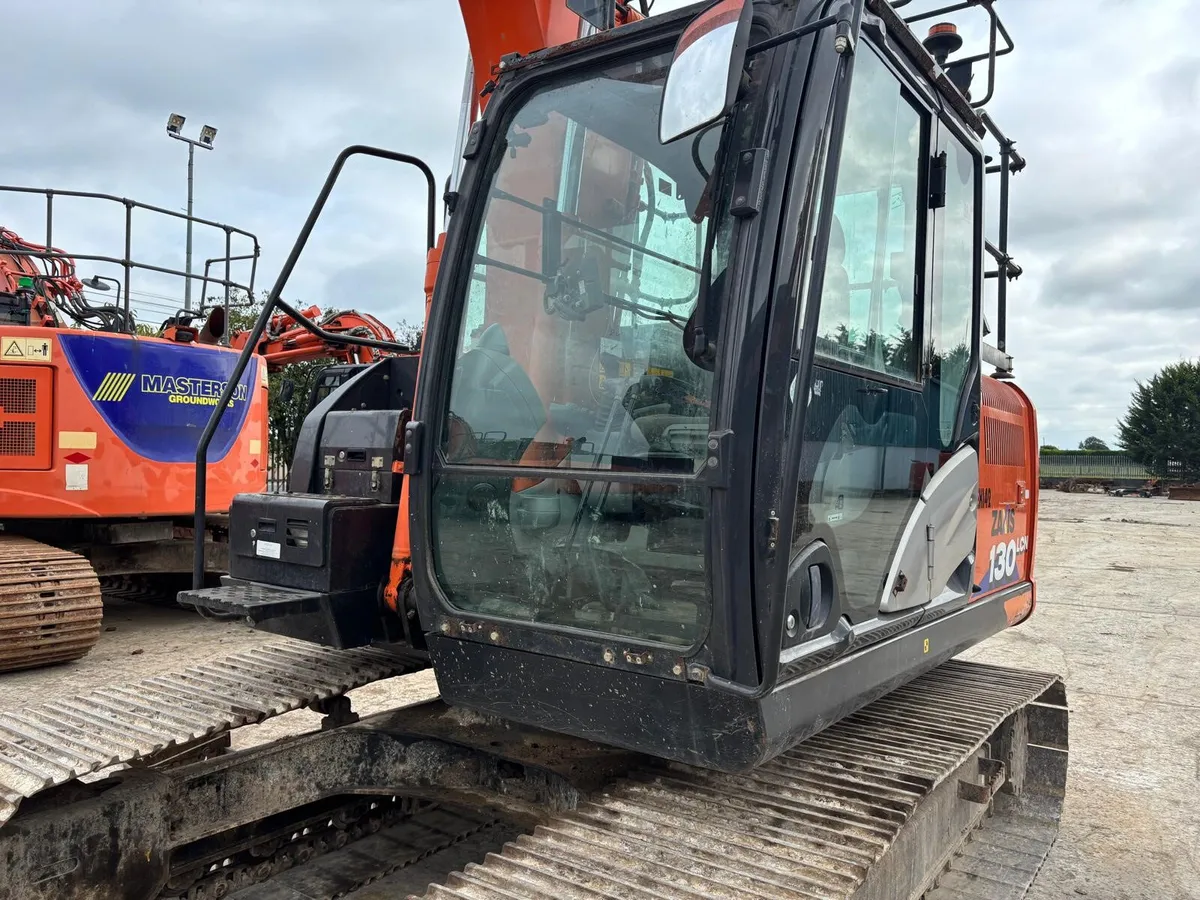 Hitachi ZX130LCN-6 - Image 4