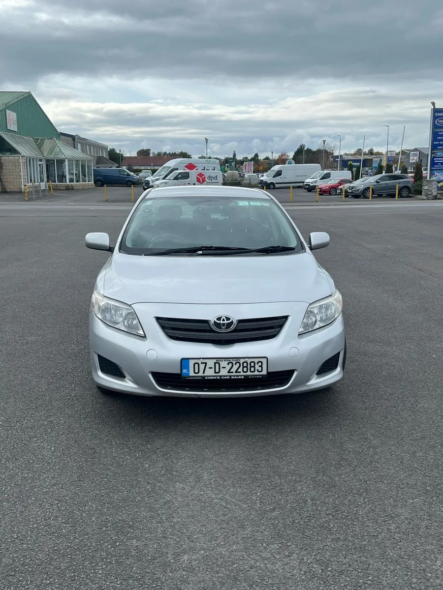 Low mileage Toyota Corolla - Image 2