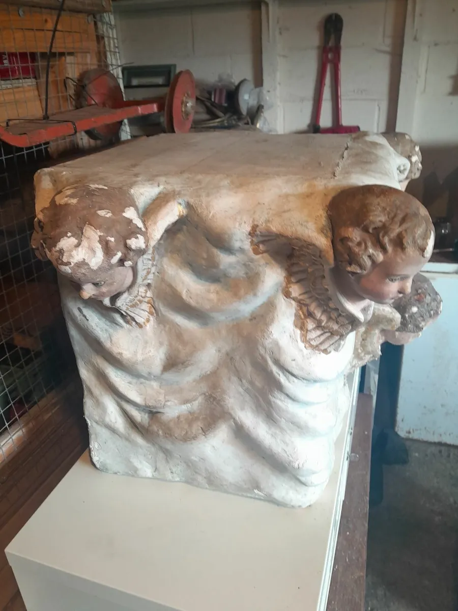 Vintage plaster plinth - Image 1