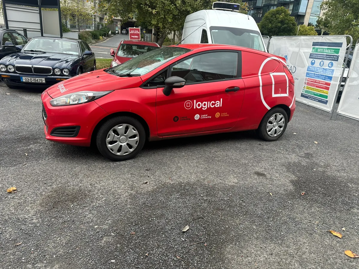 Ford Fiesta Van 2017 Low KLM's New Test - Image 4