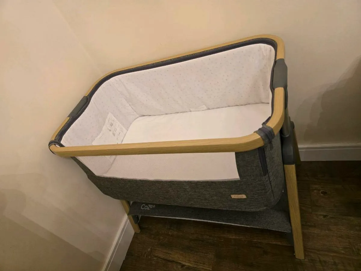 Bedside Crib Tutti Bambino Cozee - Image 1