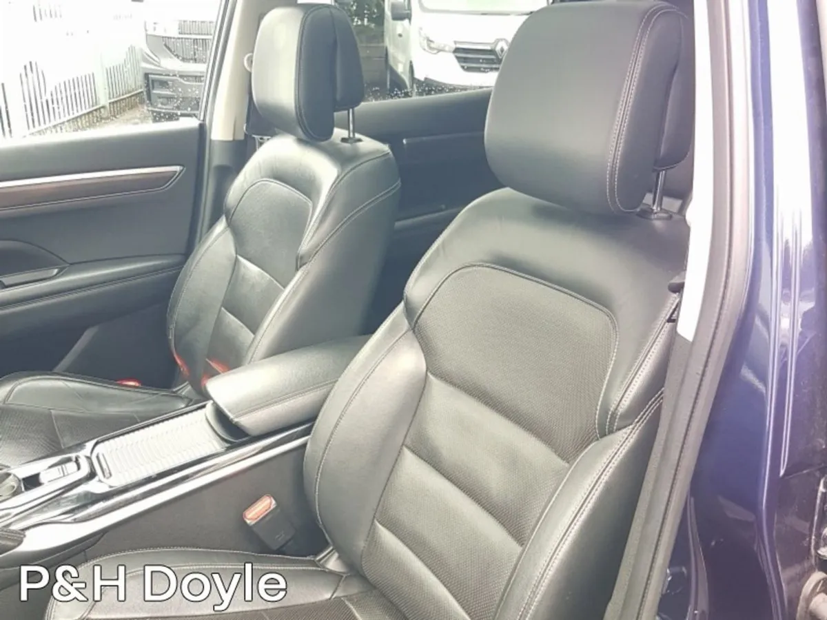 Renault Koleos Signature NAV 4WD Automatic - Image 4