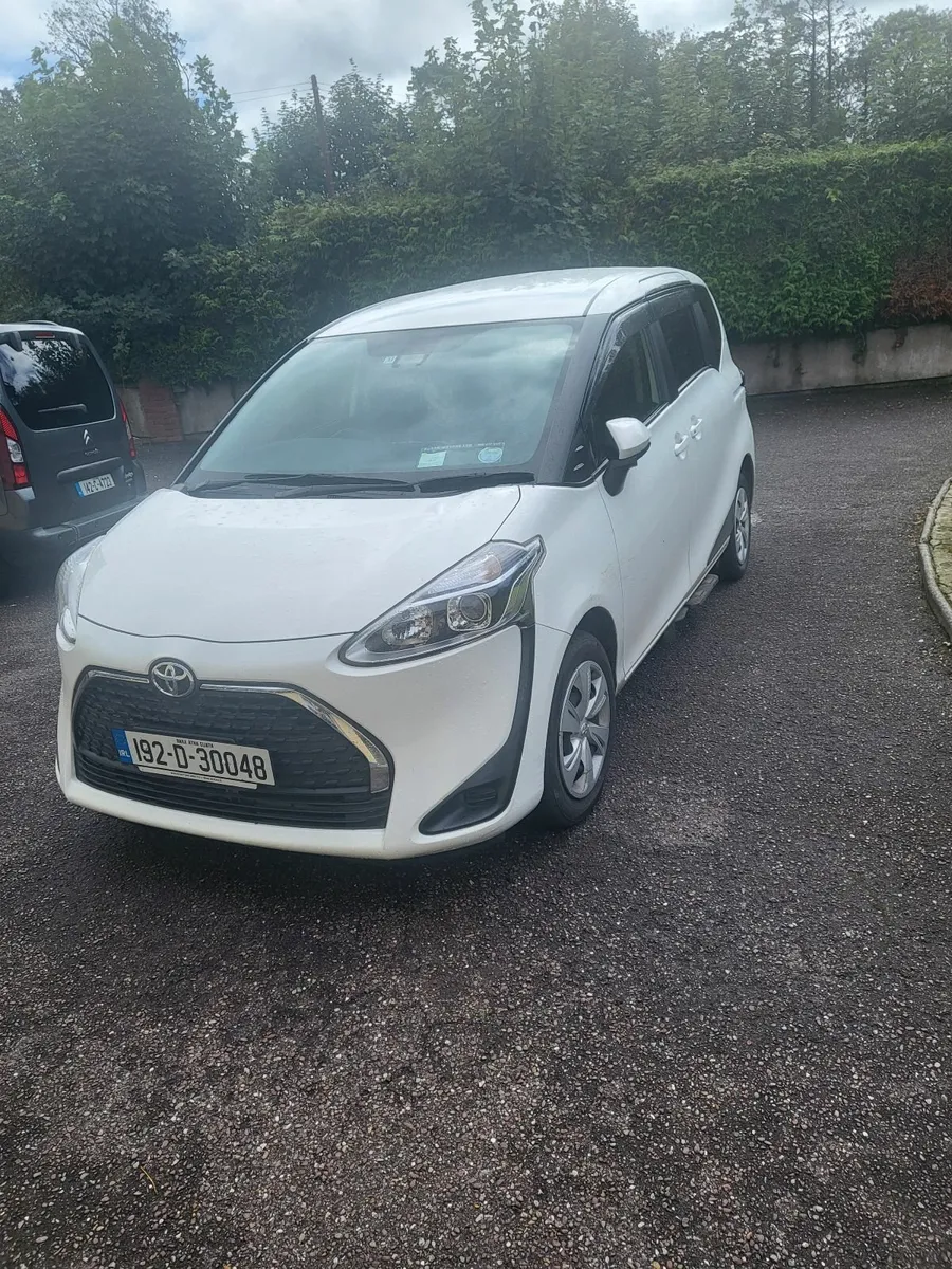 Toyota Sienta 2019 - Image 2