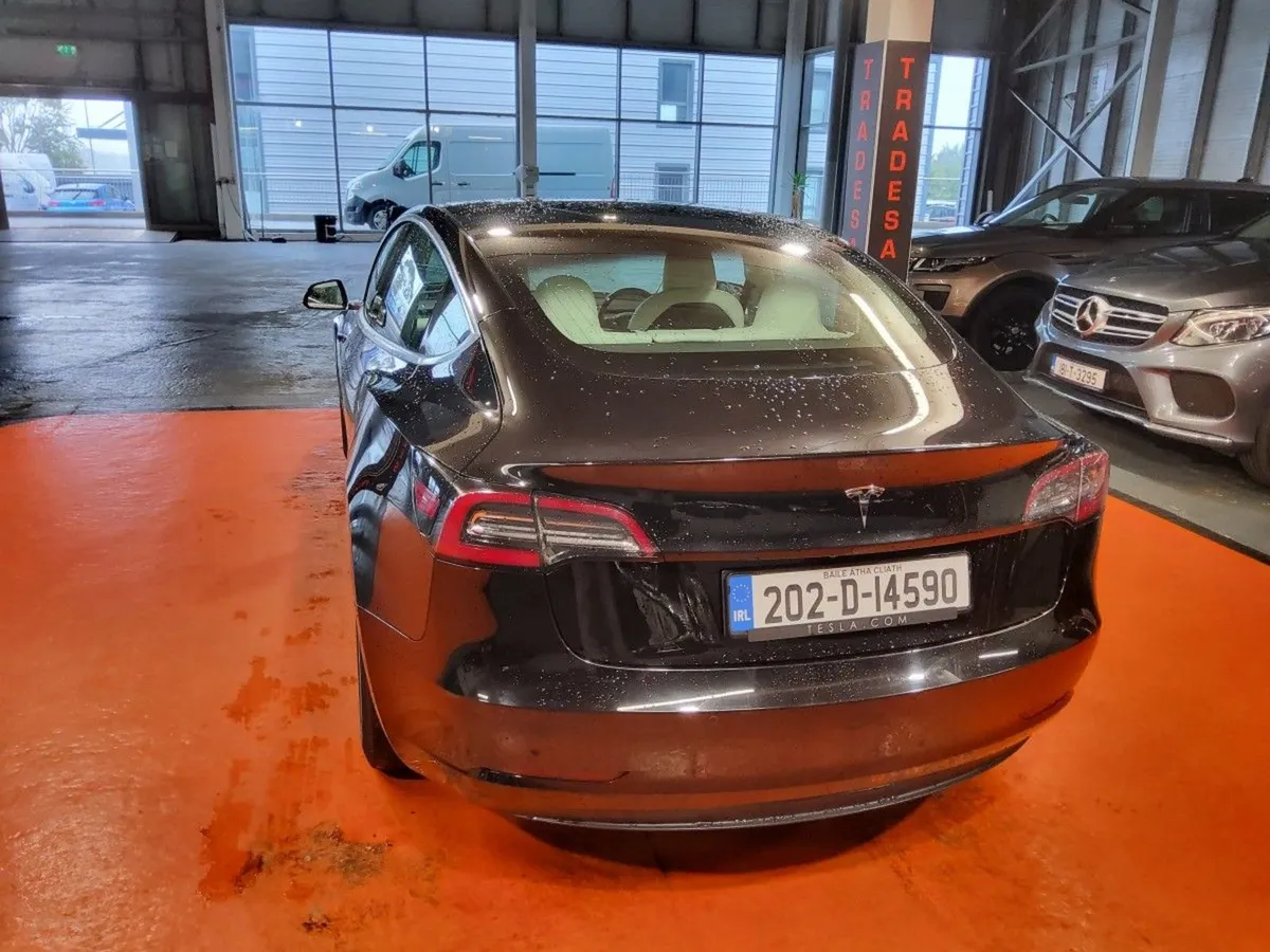 Tesla Model 3 Standard Range Plus (rwd) - Image 4