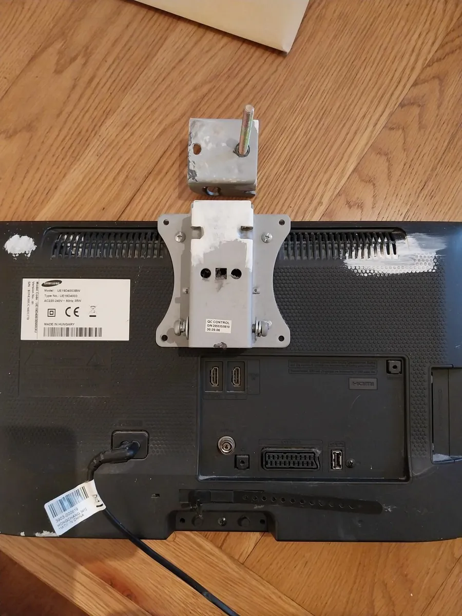 19 inch tv - Image 4