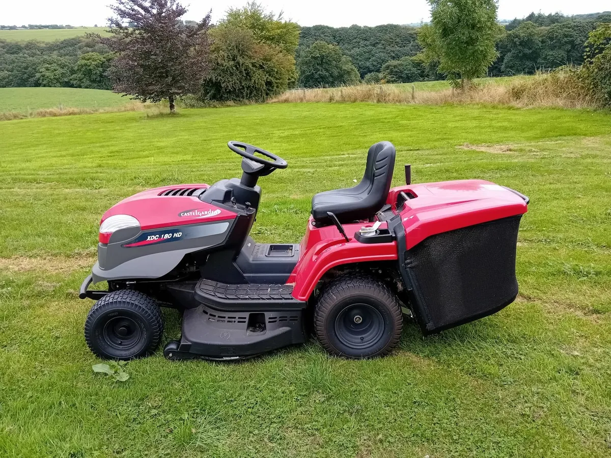 Ride on lawnmower - Image 2