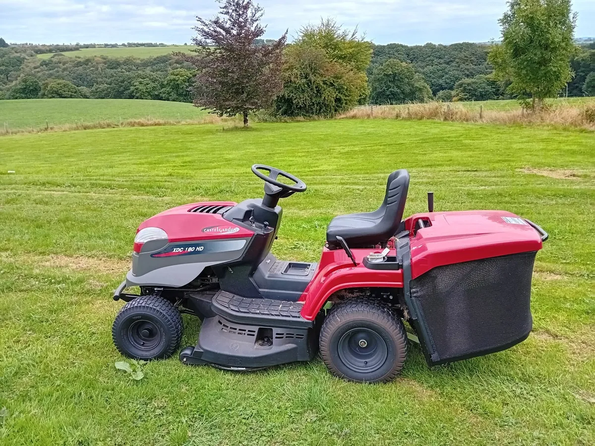 Ride on lawnmower - Image 3