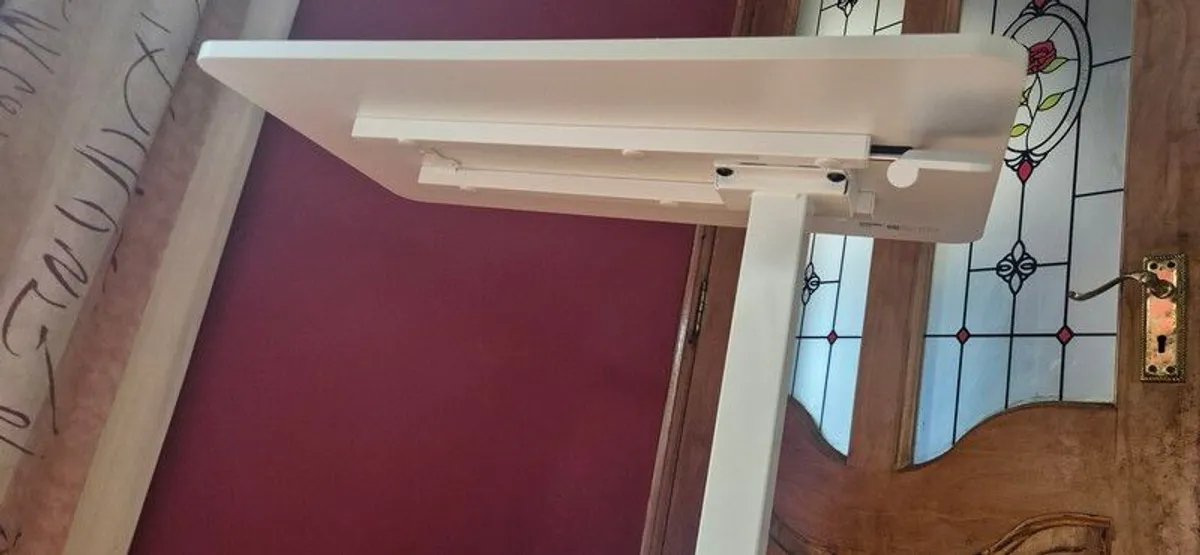 Extendable laptop table - Image 3