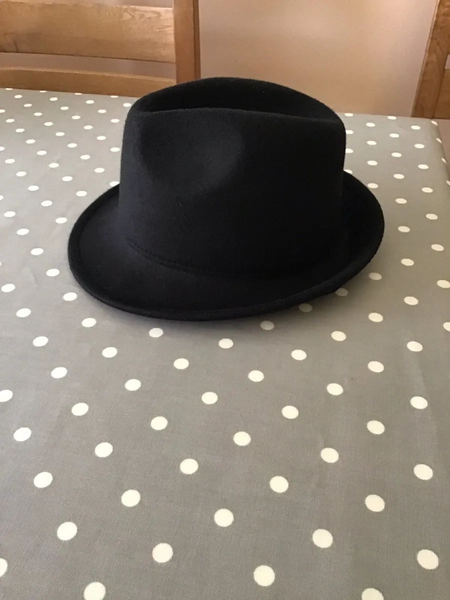 Elegant Men's Fedora Hat - Soft Fleece-Blend - Image 2
