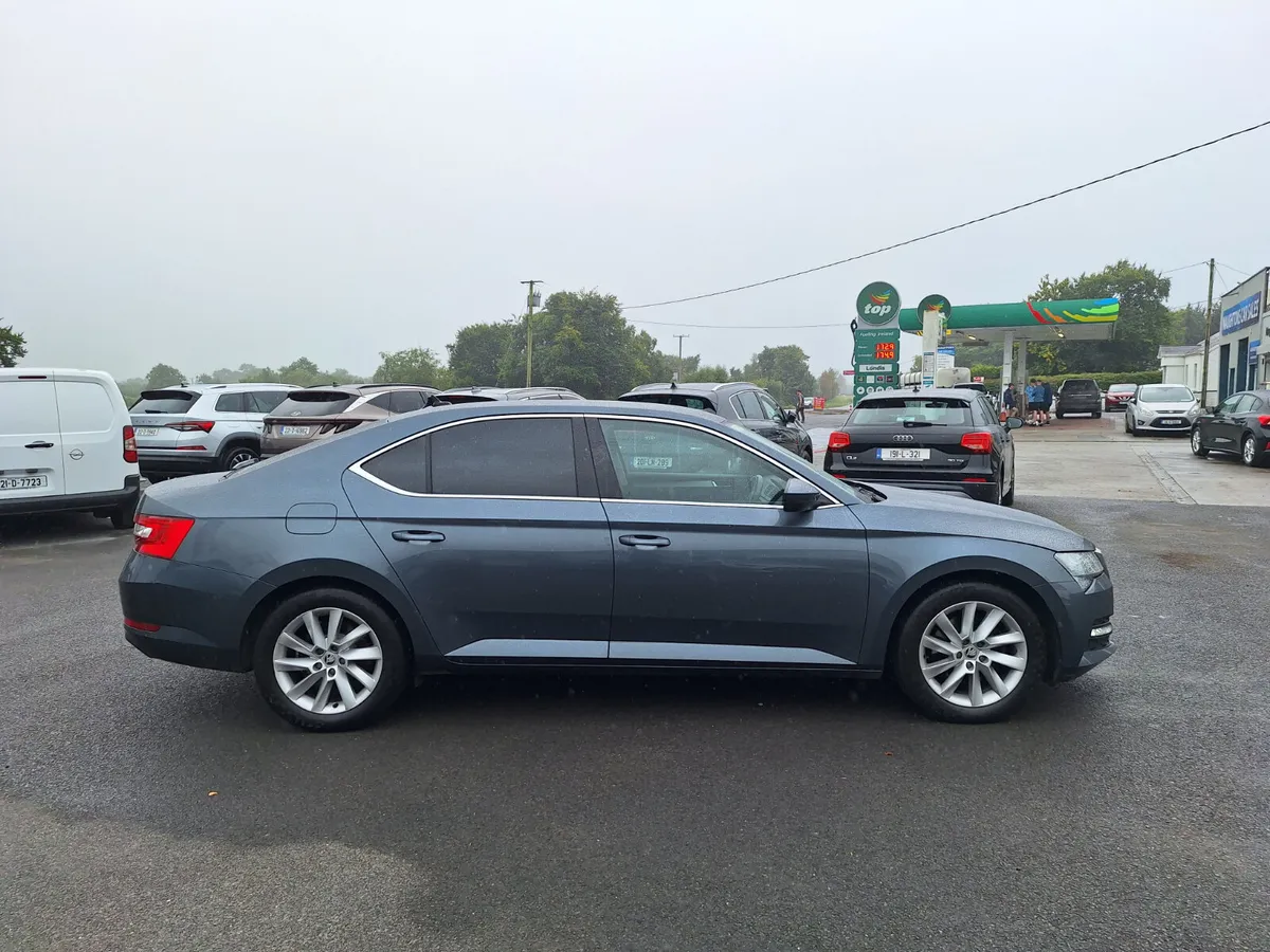 Skoda Superb 2.0 Tdi *Heated Seats/High Spec - Image 2