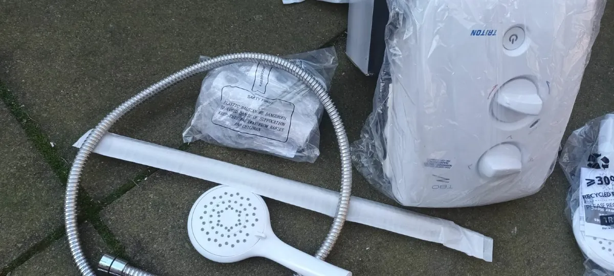 Two Triton power shower T80  x2 - Image 2
