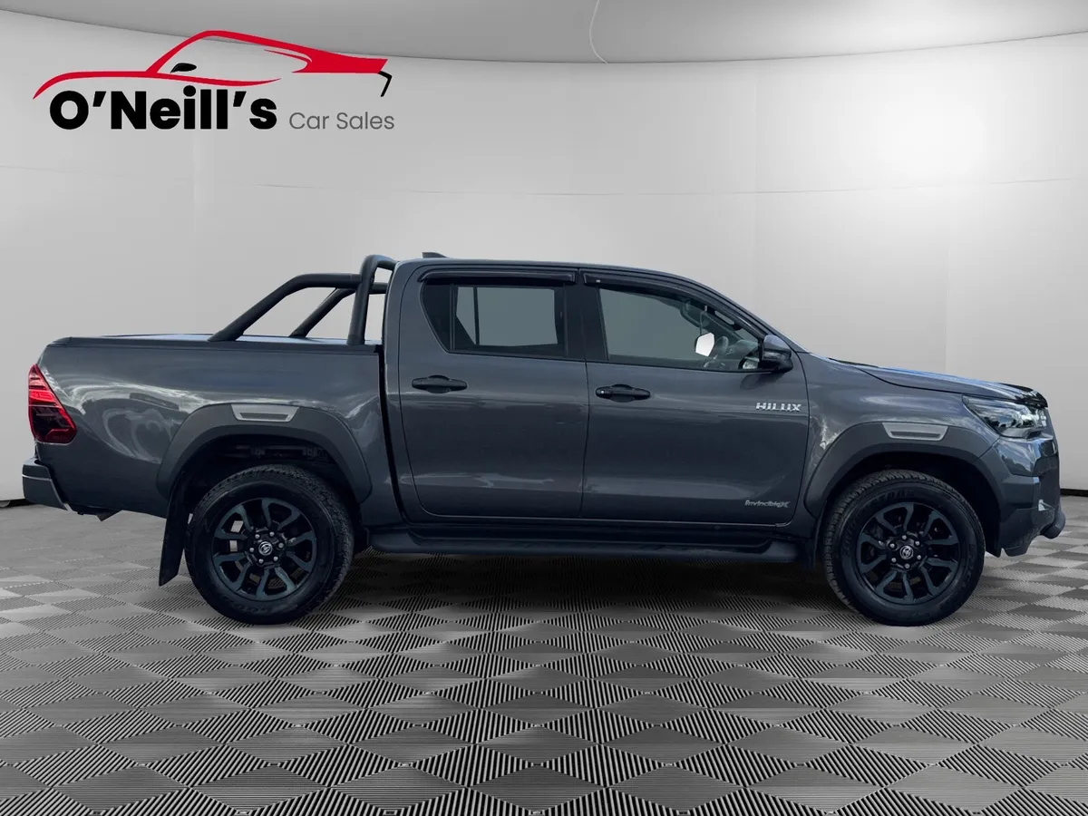 Toyota Hilux 2024 NO VAT 2.8 INVINCIBLE X AUTO#270 - Image 2