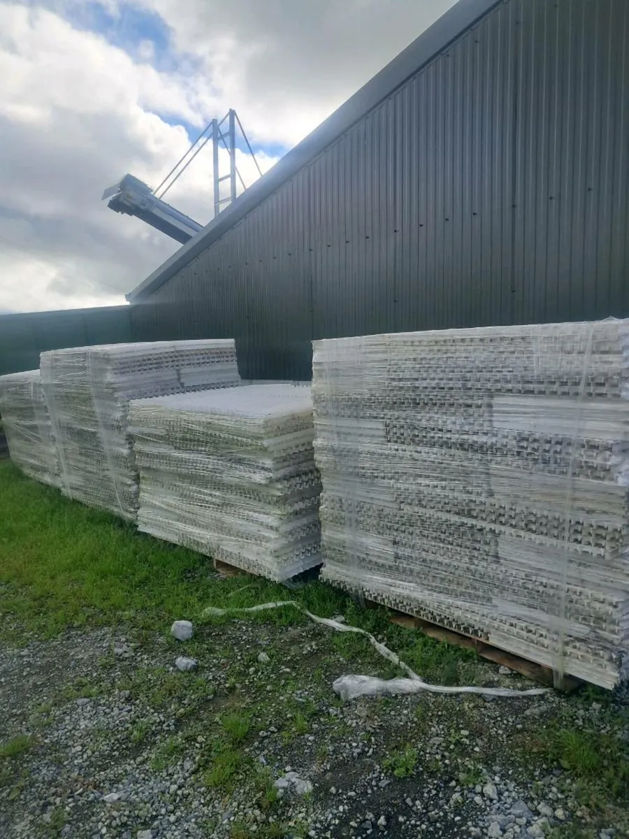 Poultry slats + motors - Image 1