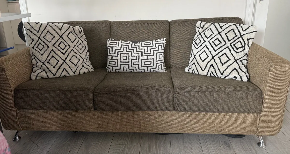 4 seater sofa - Image 4