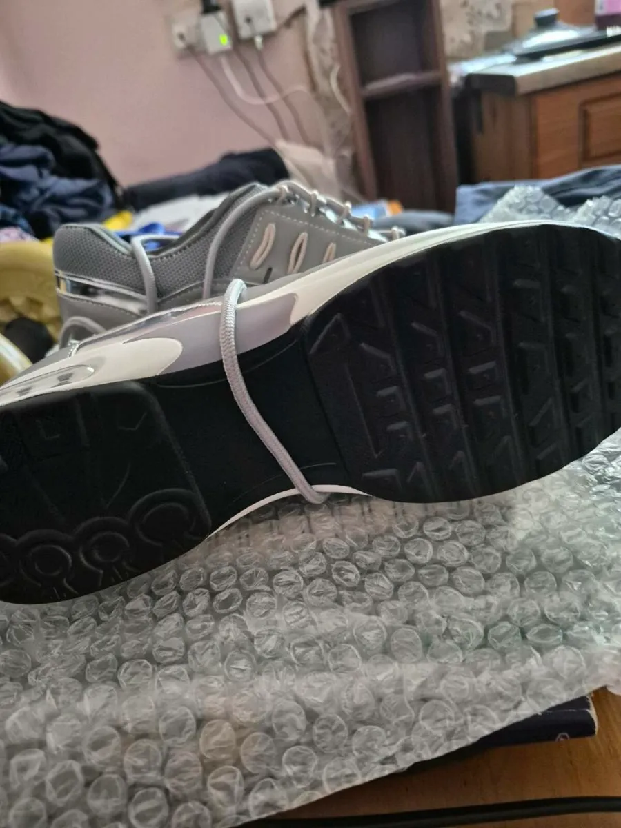 TRAINERS - Image 2