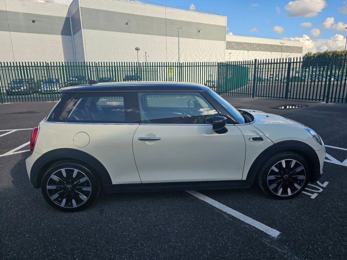 Mini Cooper COOPER, 1.5 PETROL, LOW MILEAGE, FINAN - Image 3