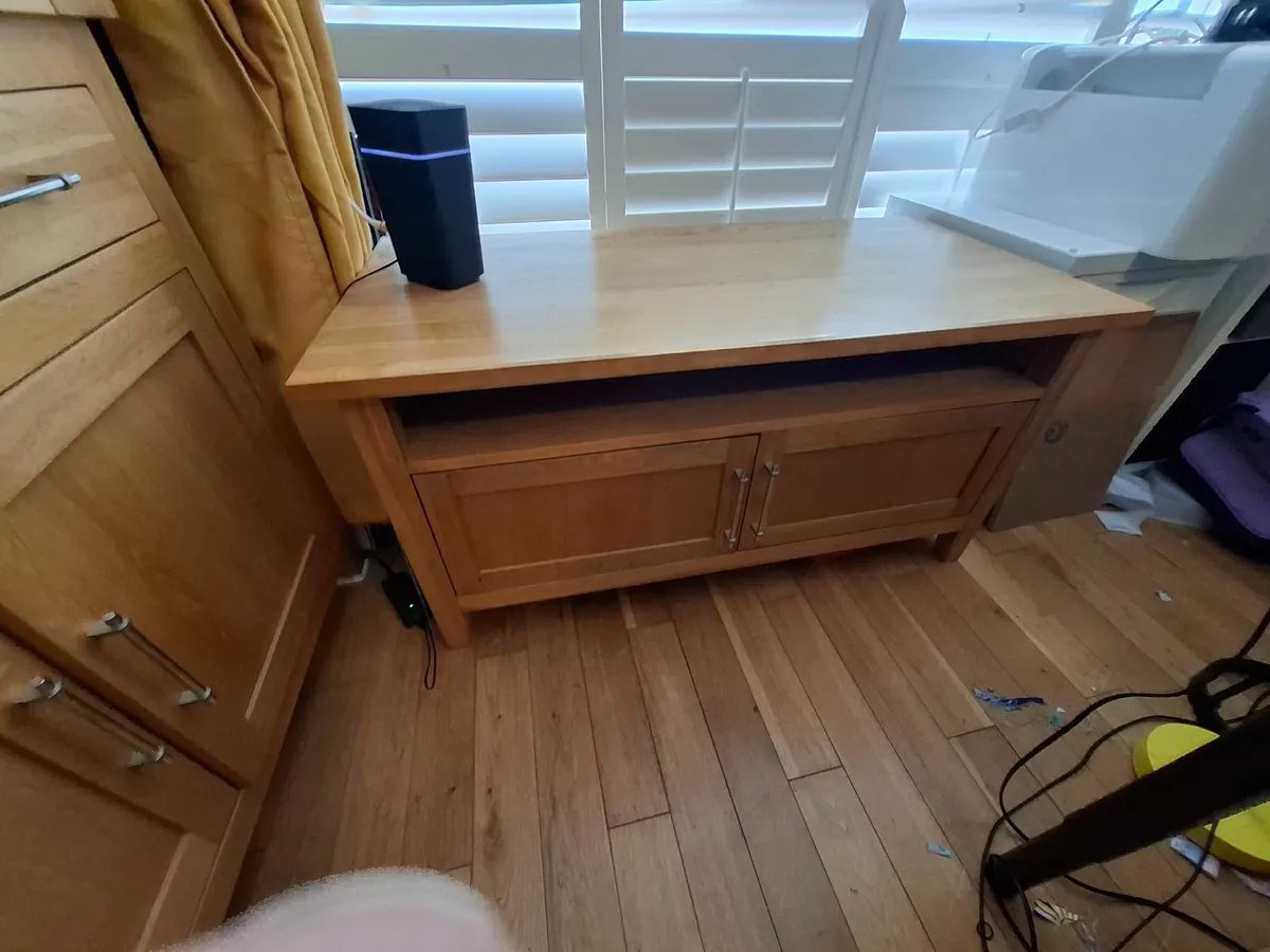 Display Cabinets and TV unit - Image 3