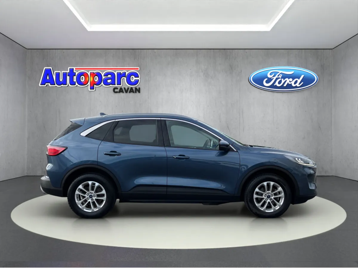 Ford Kuga TITANIUM 2.5 PHEV 225 S6.2 CT 4DR - Image 2